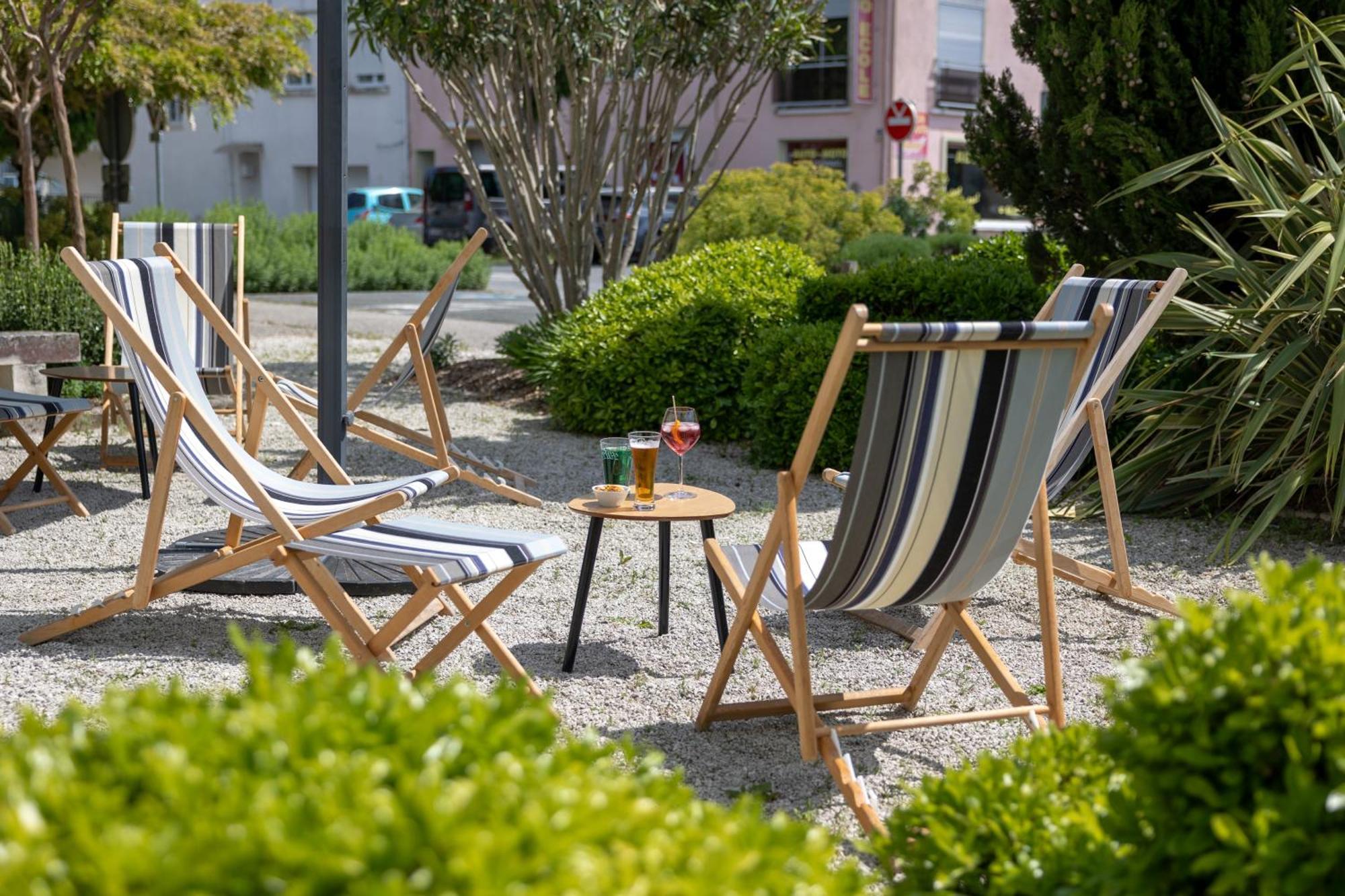 Logis Hotel Le Richelieu - Royan Atlantique Saujon Exterior foto